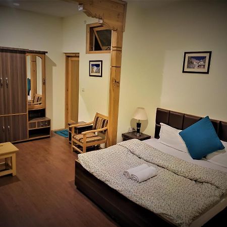 Niri-La Guest House เลห์ ภายนอก รูปภาพ